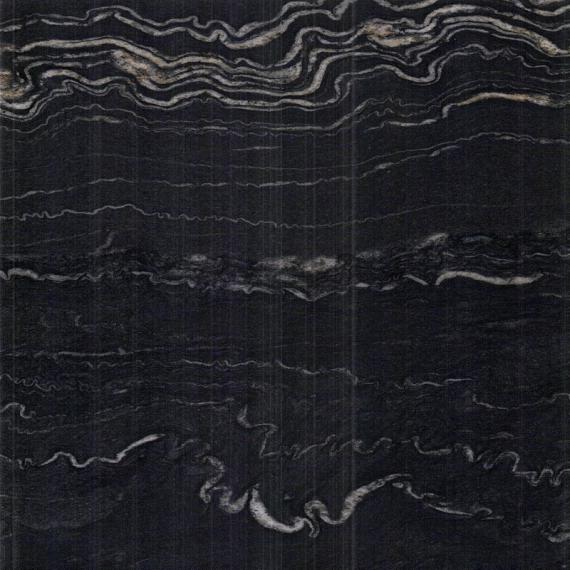 Superficies de mármol veteado negro y dorado en interiores