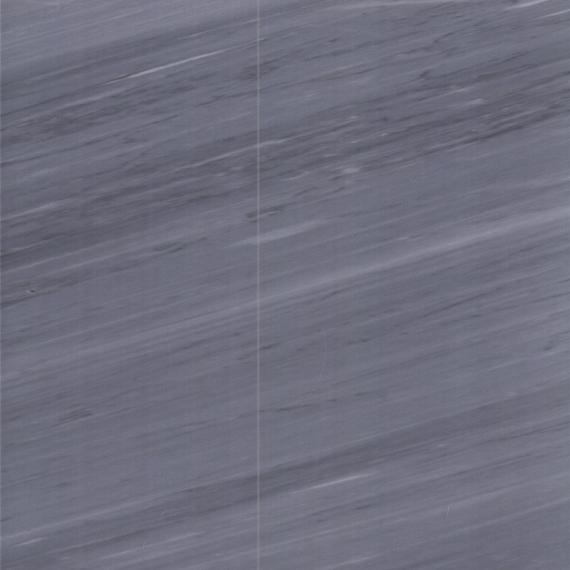 Interior de edificio de lujo con losa de mármol gris